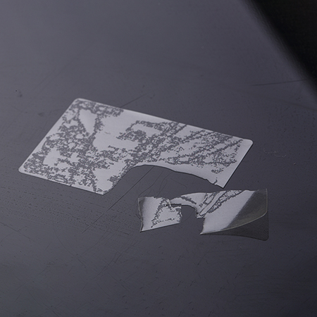 Tem vỡ trong suốt