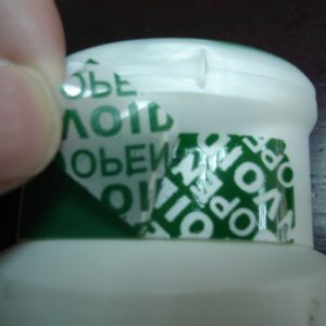 Nhãn bảo mật có hàm lượng chất tồn dư cao.